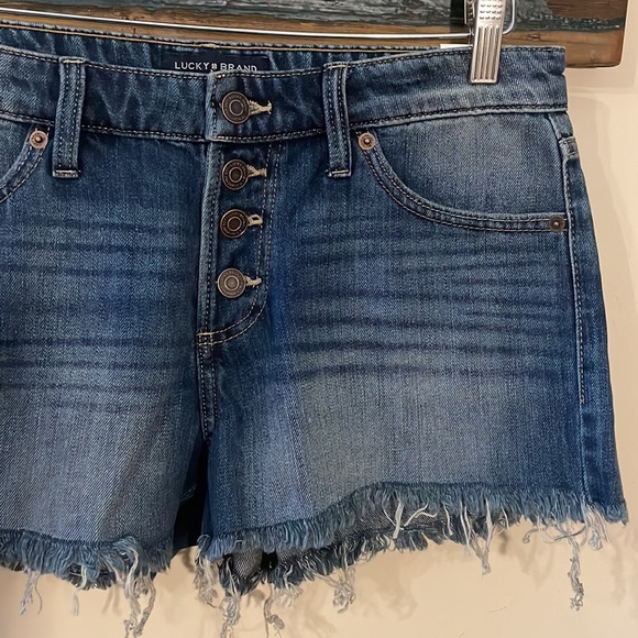 Lucky Brand The Cut-Off Denim Jean Shorts Size 28 - Picture 6 of 16